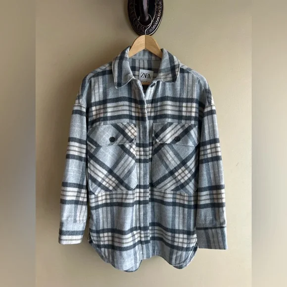 ✌️4/$20✌️ Zara oversized shacket - Picture 1 of 9